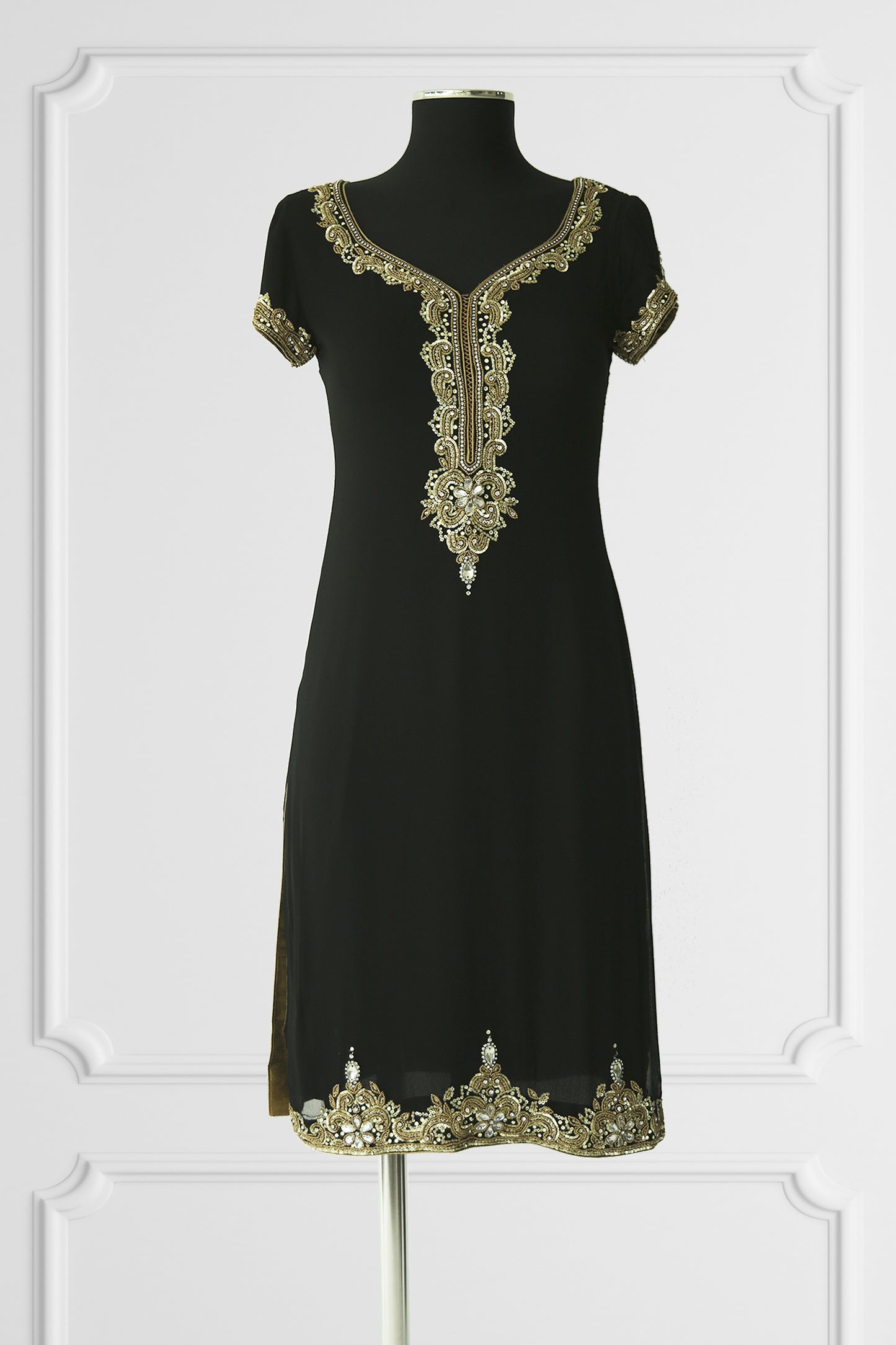 Black Embroidered Kurta