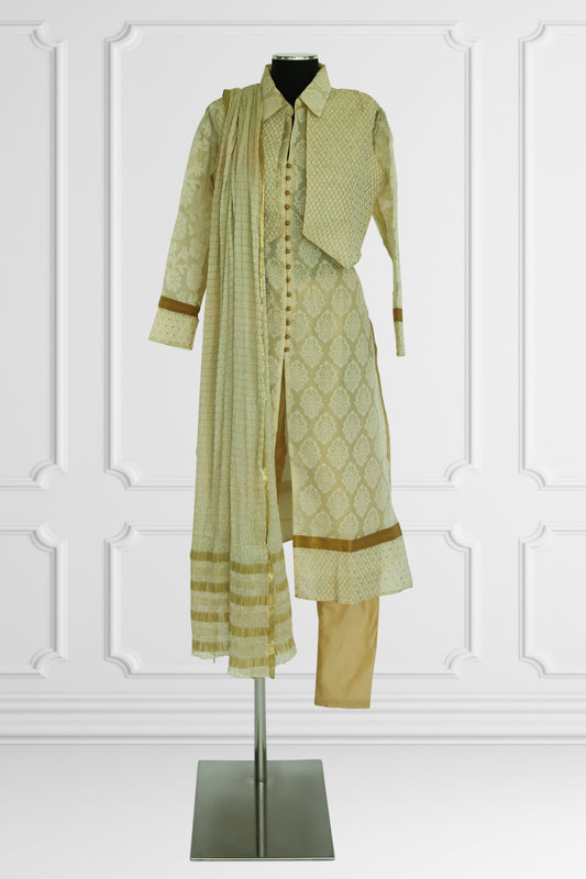 Elegance in Ivory Kurta Set