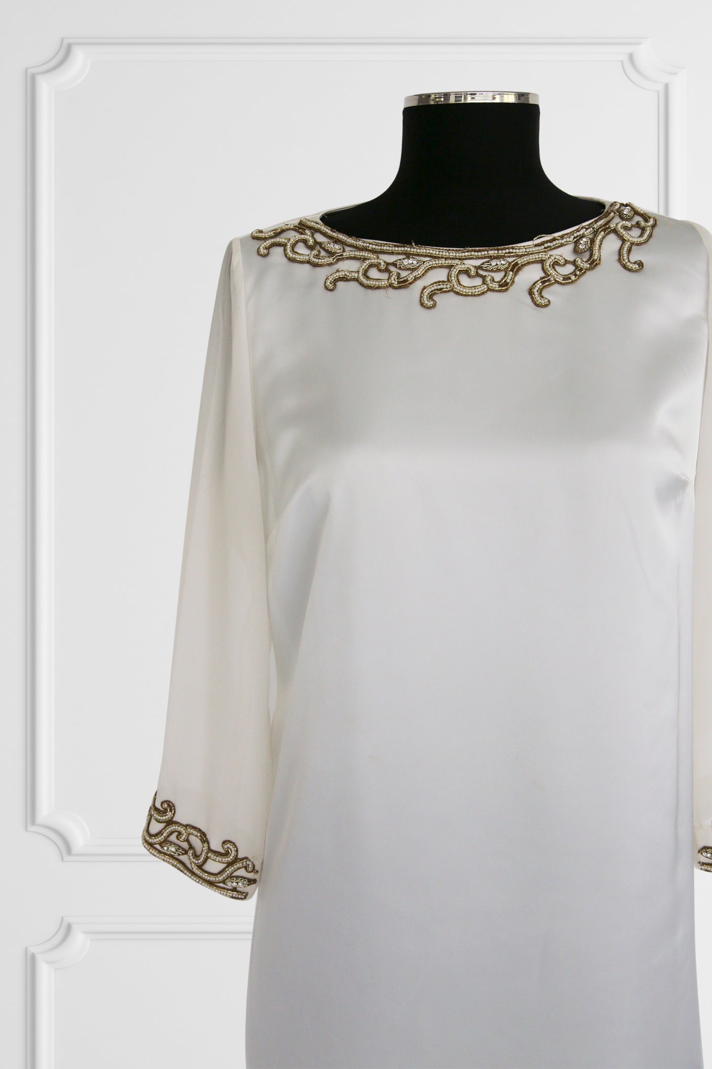 Elegant Silk Ivory Embellished Kurta