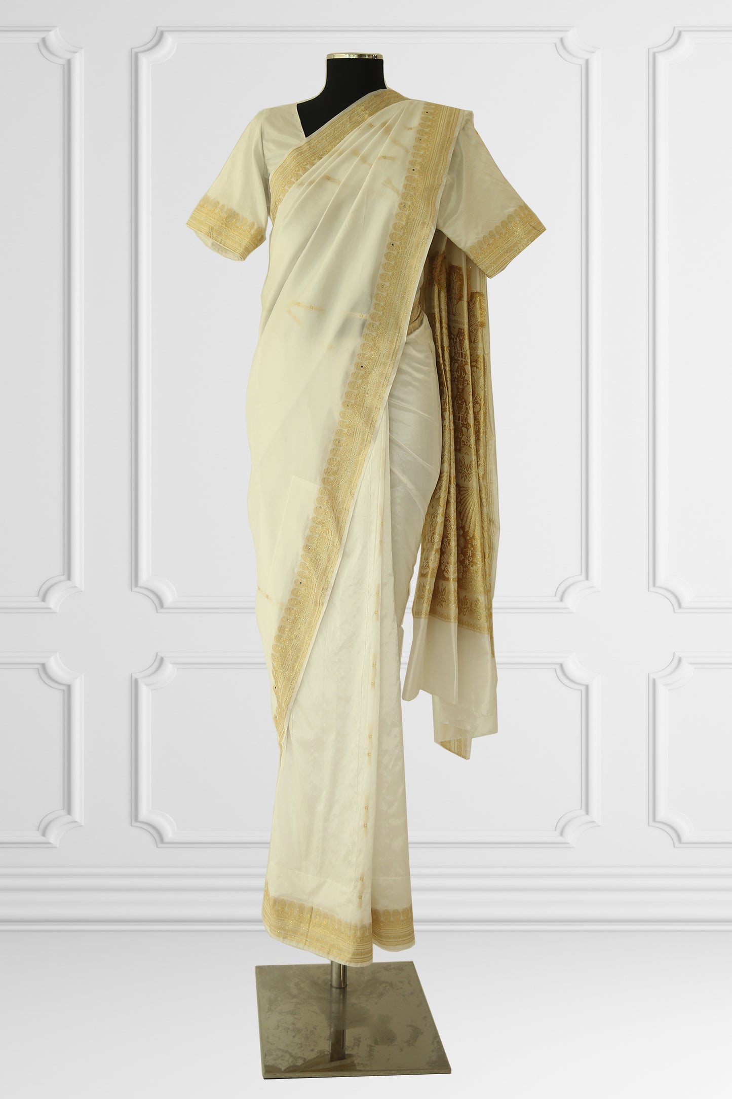 Traditional Kerela White Silk Saree Set