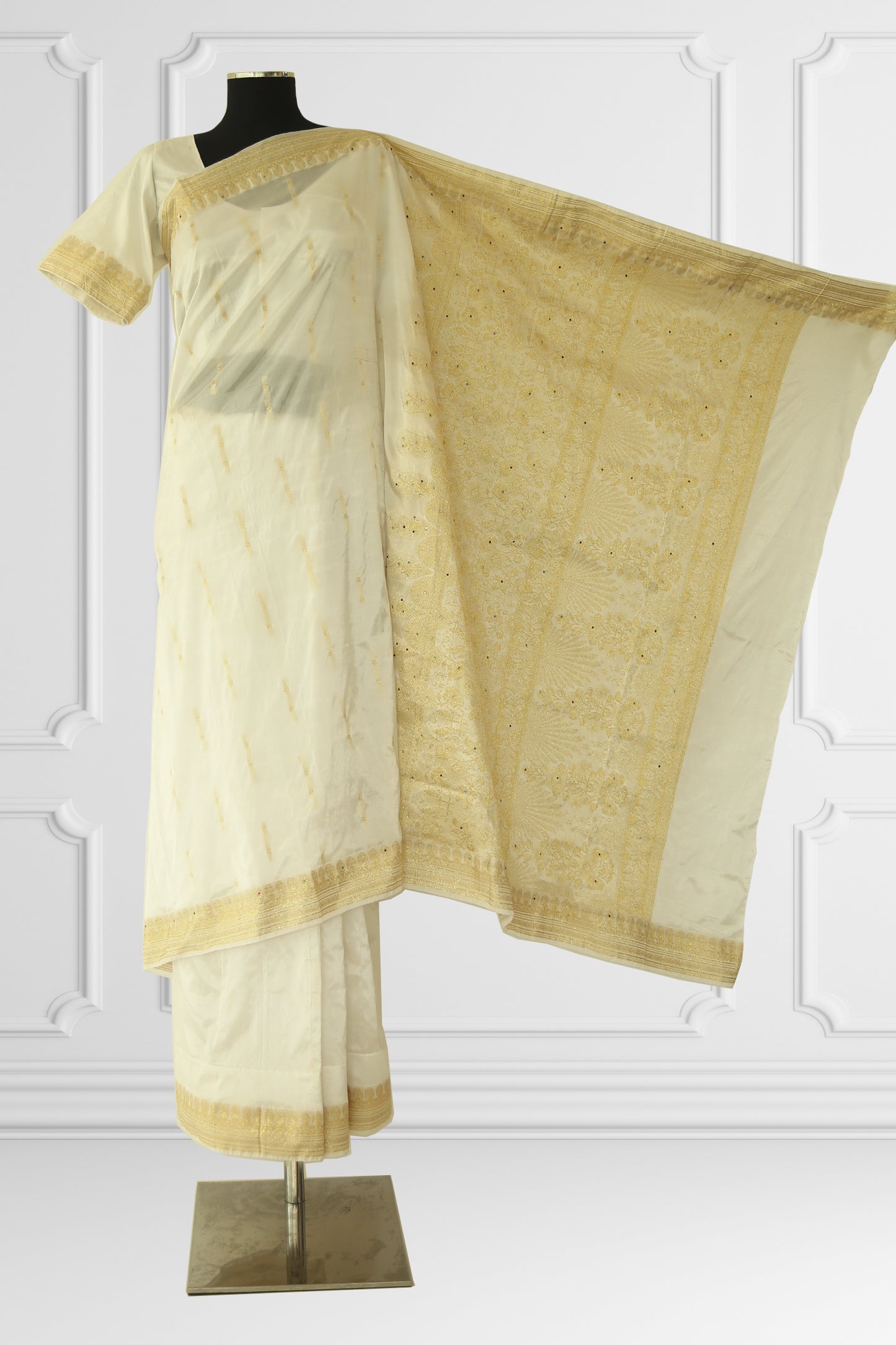 Traditional Kerela White Silk Saree Set